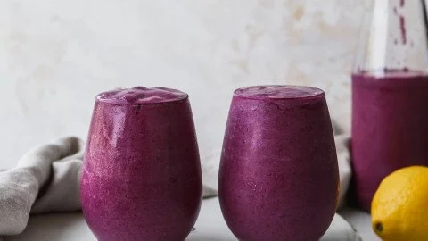Blueberry Avocado Smoothie With Lemon & Yogurt