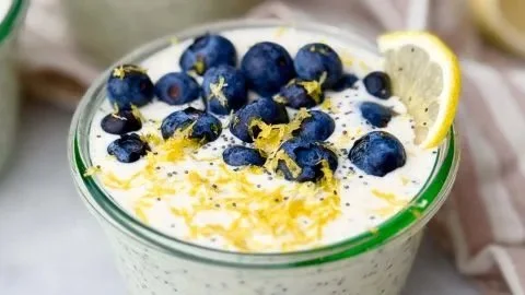 Easy Lemon Poppy Seed Overnight Oats
