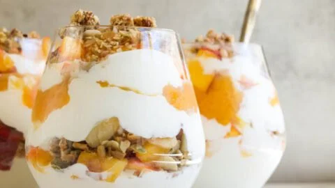 Peach Yogurt Parfait With Peach Compote