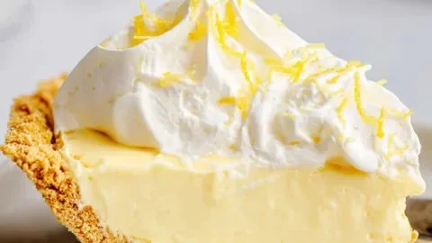 Sunshine Lemon Cream Pie (No Bake!) 🍋