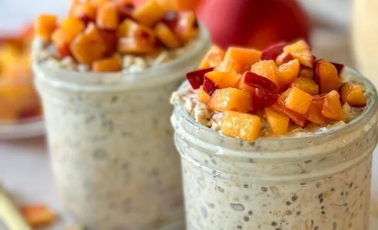 Peach Cobbler Overnight Oats